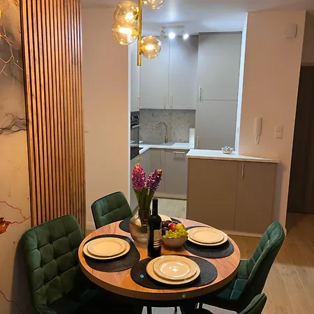 Sea View Apartment *